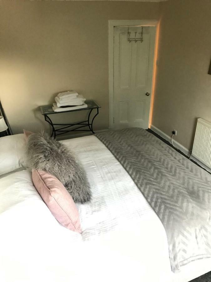 “A Wee Pad In Dunfermline” Appartement Buitenkant foto