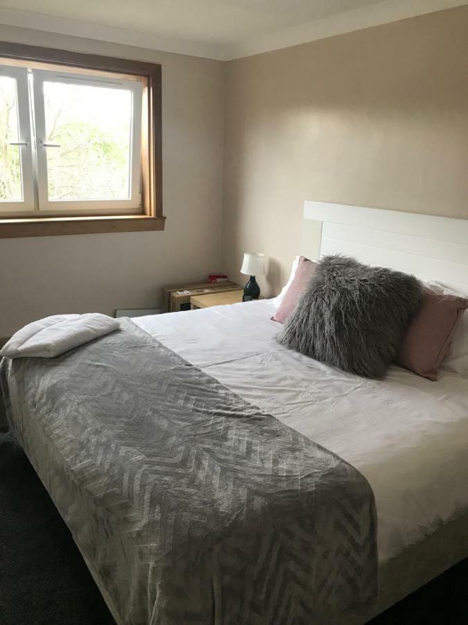 “A Wee Pad In Dunfermline” Appartement Buitenkant foto
