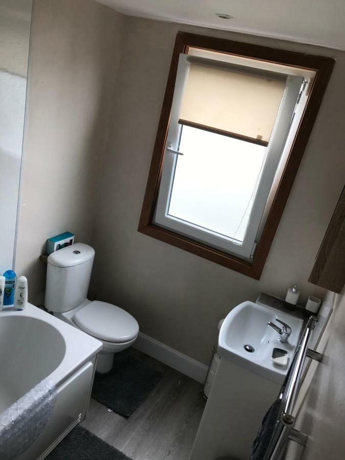 “A Wee Pad In Dunfermline” Appartement Buitenkant foto