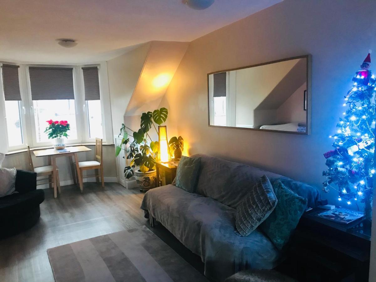 “A Wee Pad In Dunfermline” Appartement Buitenkant foto